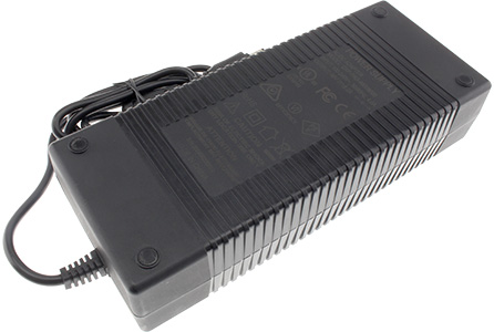 AC / DC Switching Adapter : Front view