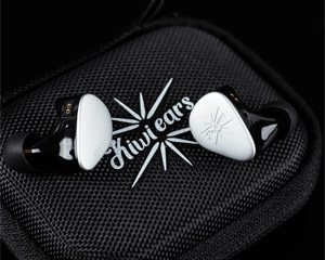 Photo of Kiwi Ears Quintet in-ear monitors